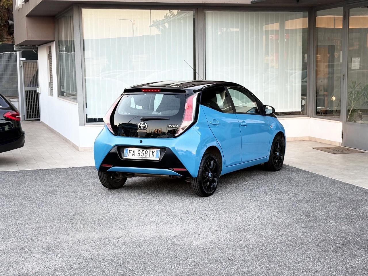 Toyota Aygo 1.0 Benzina 69CV E5 Automatico - 2015