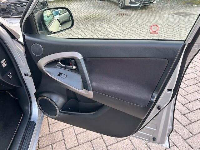 Toyota RAV 4 RAV4 2.2 D-4D 136 CV DPF Sol