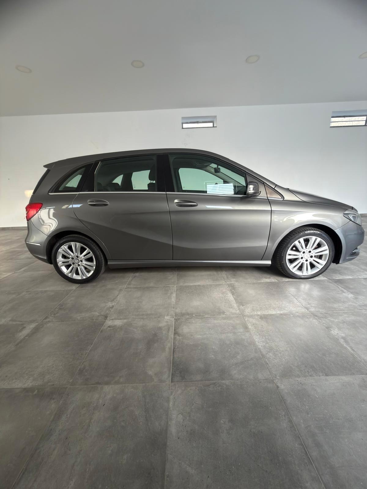 Mercedes B 180 CDI Premium da Vetrina