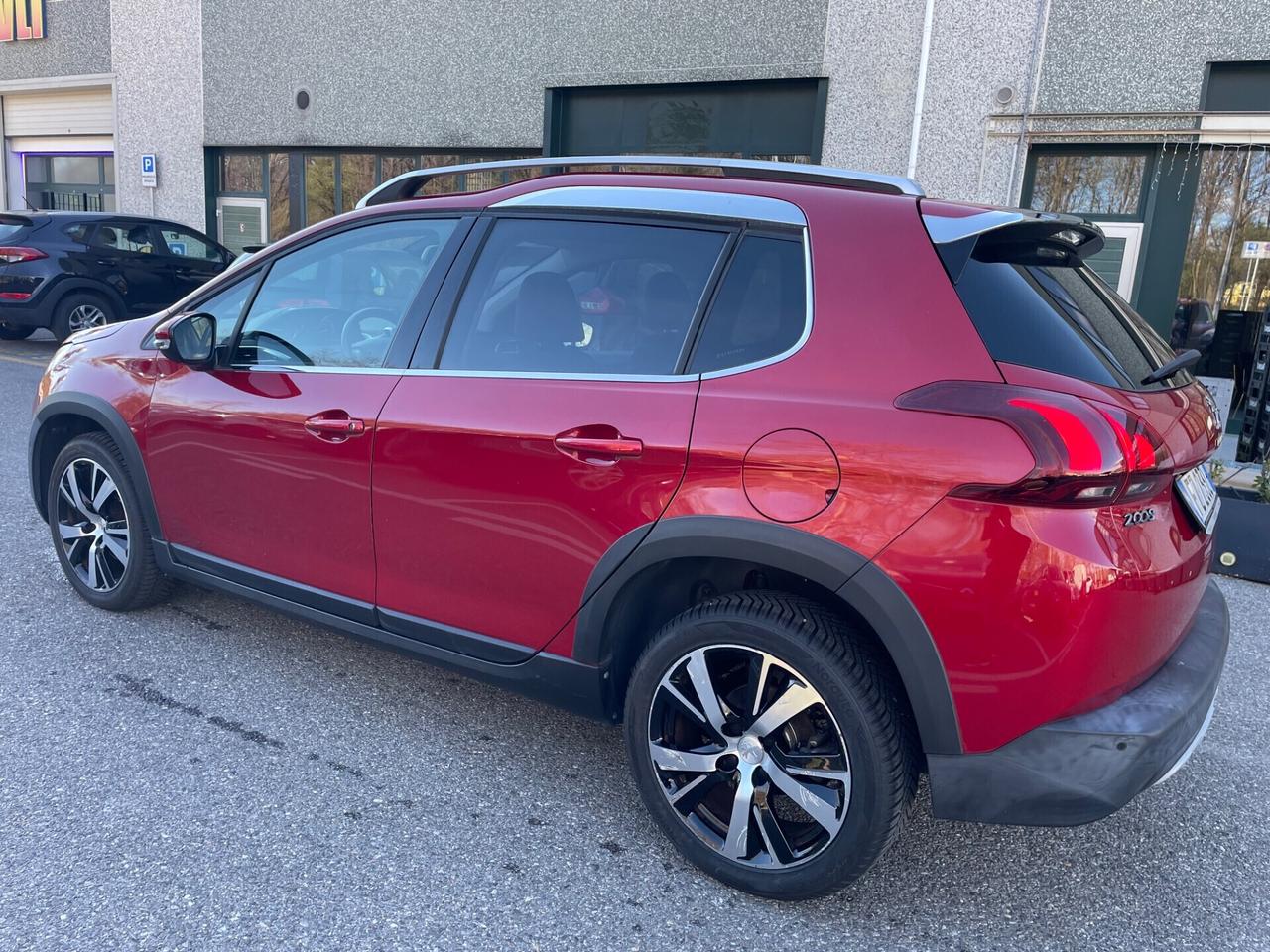 Peugeot 2008 PureTech Turbo 130*Automatik*Navi*solo 77000km