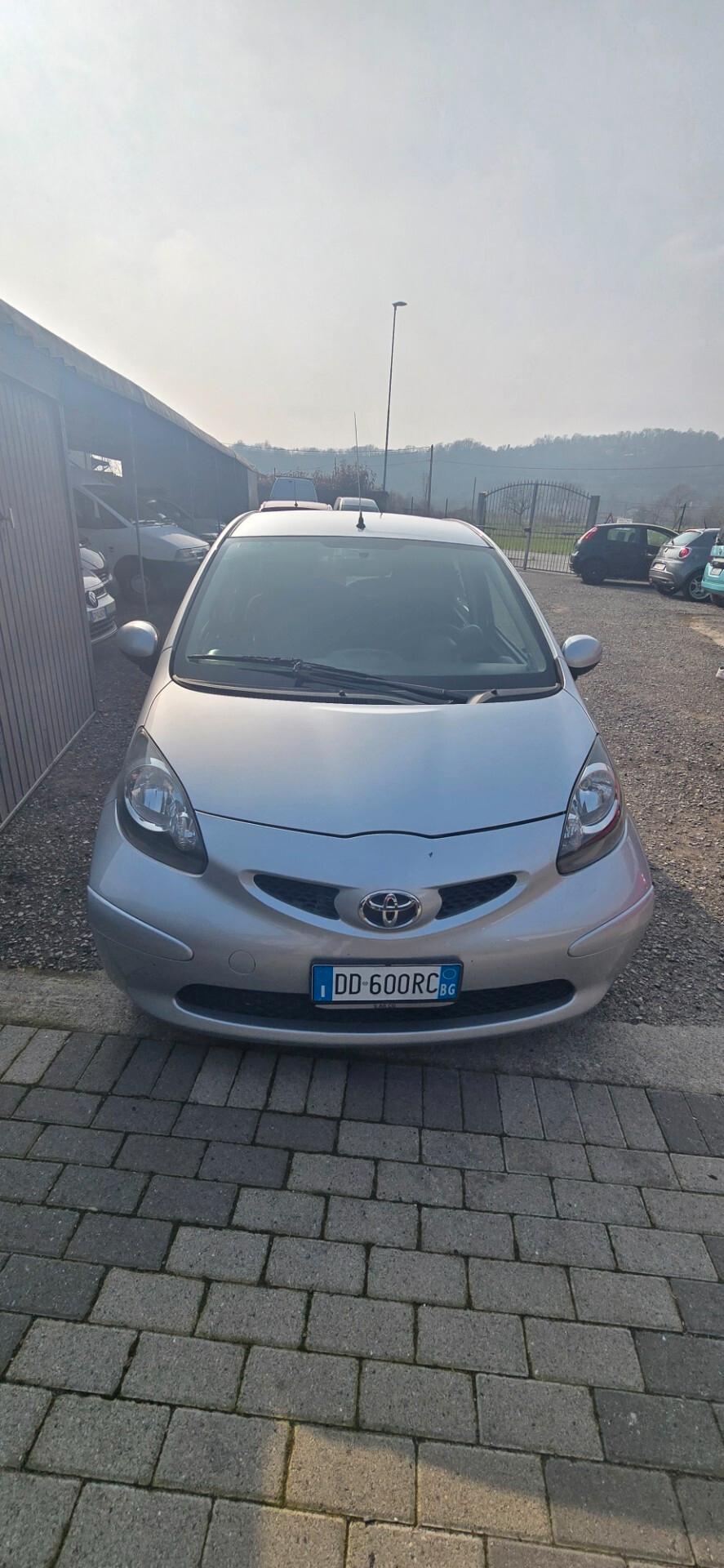 Toyota Aygo 1.0 12V VVT-i 5 porte