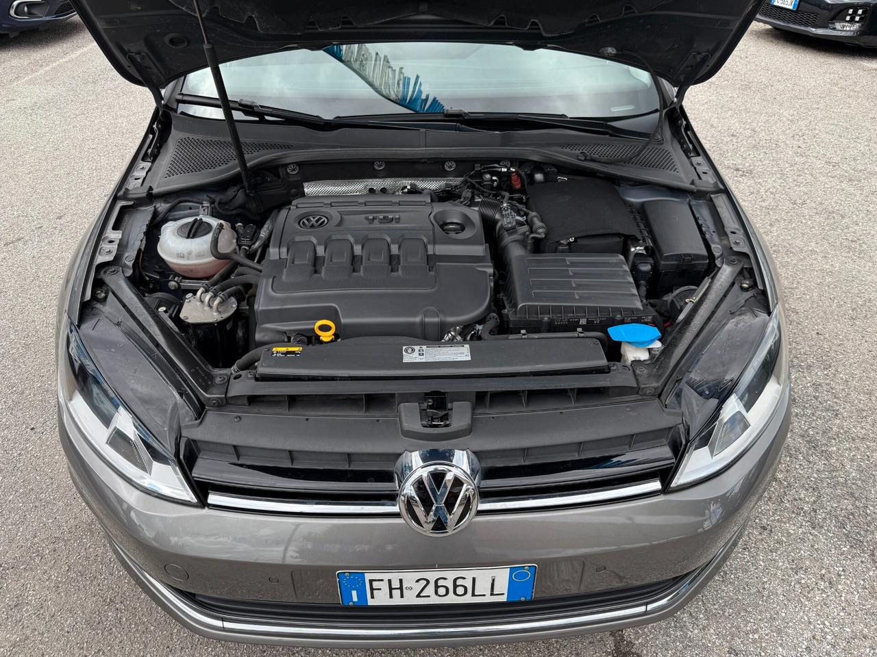 " DA VETRINA " Volkswagen Golf 1.6 TDI DSG Highline
