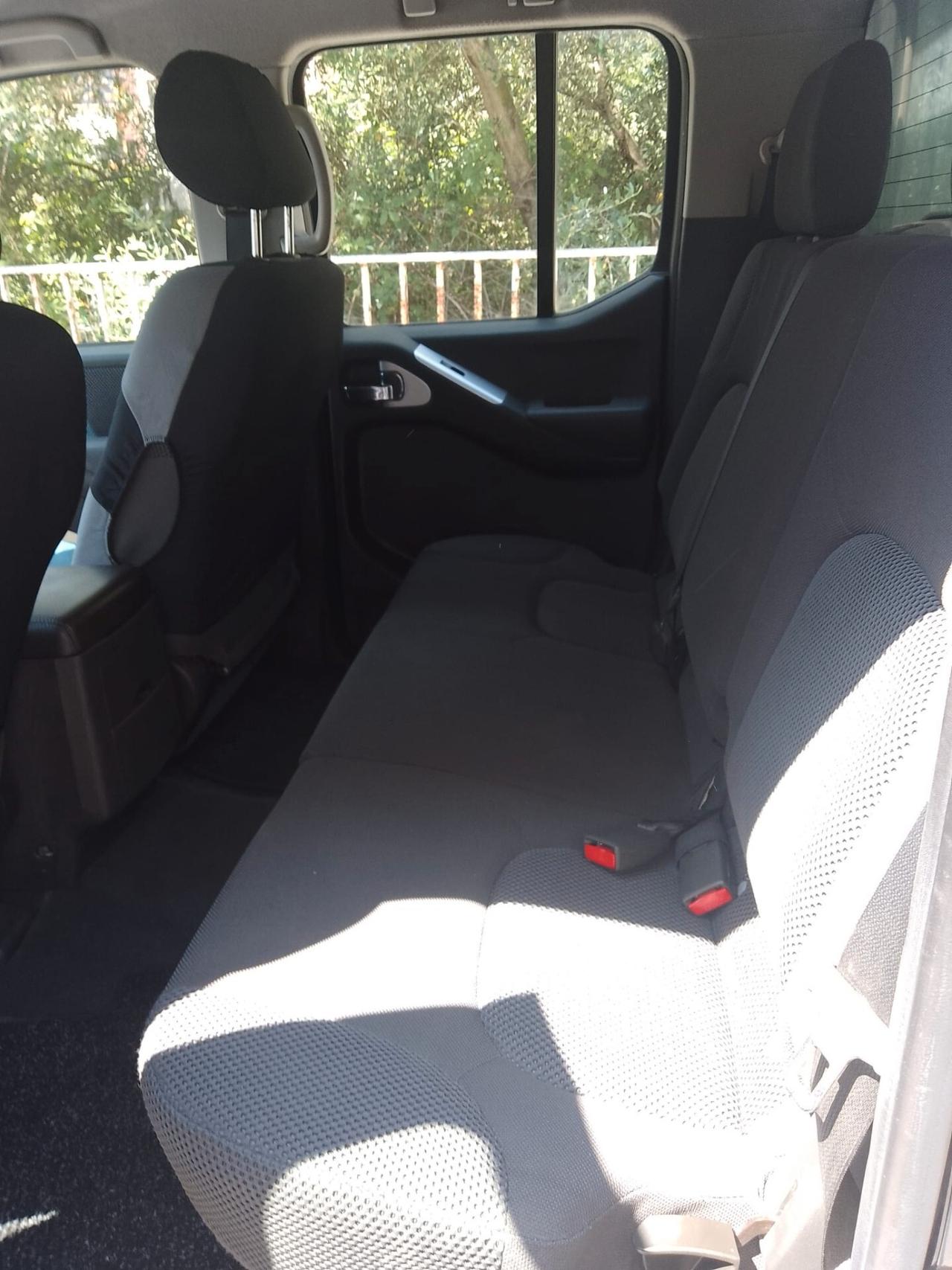 Nissan Navara 2.5 dCi 190CV 4 porte Double Cab XE