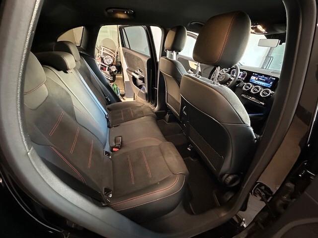 Mercedes-benz GLA 180 AMG Line Premium 15.000KM PARI NUOVO