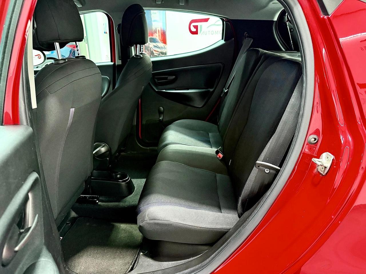 Lancia Ypsilon 1.0 FireFly 5 porte S&S Hybrid Ecochic Gold
