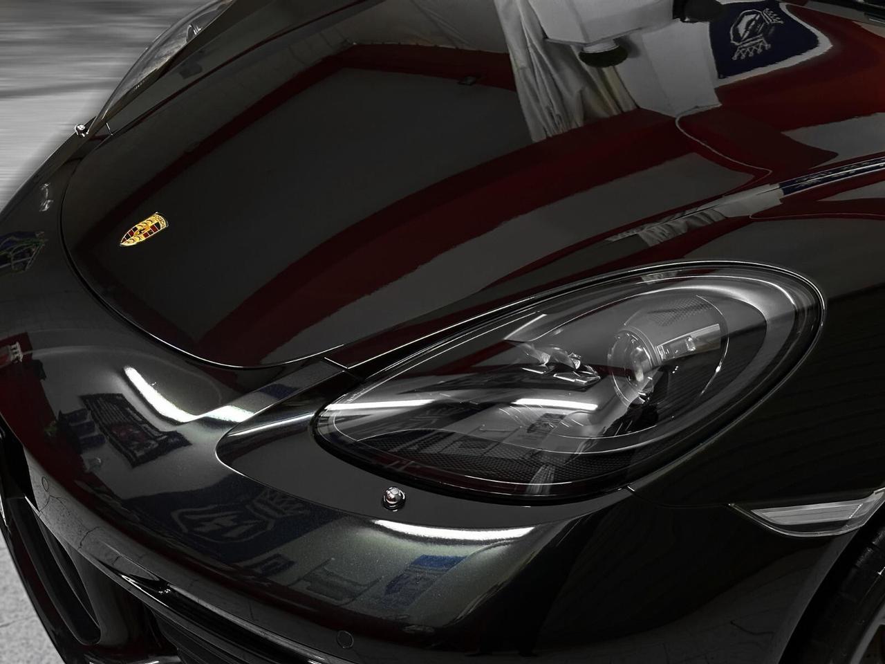 Porsche 718 Spyder Cayman 2.0 T PDK