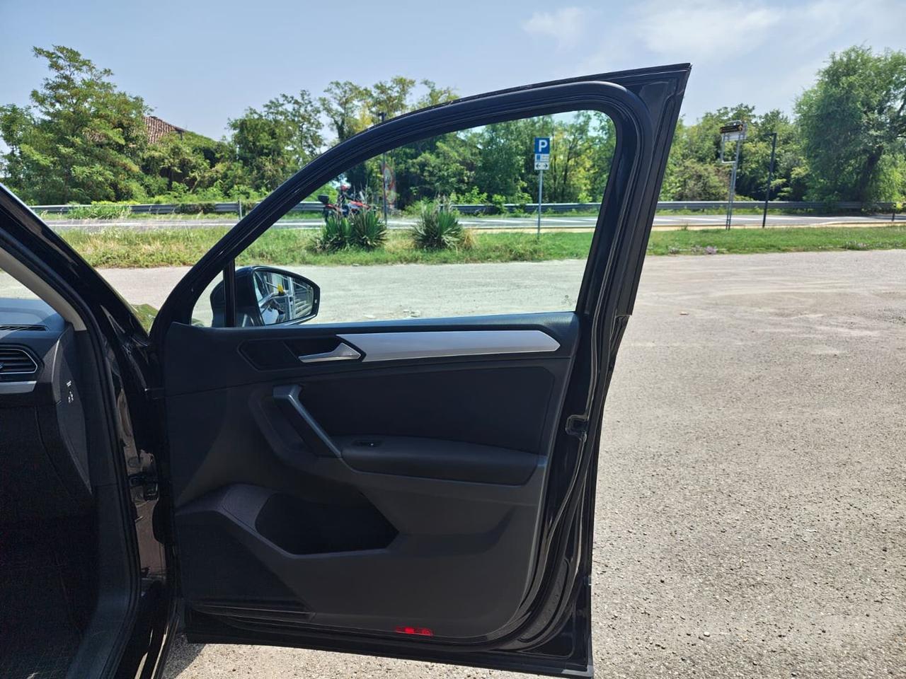 Volkswagen Tiguan Business 1.6 TDI #11814