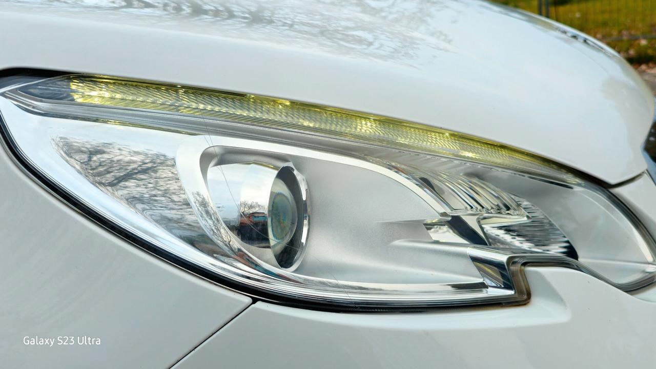 Suv PEUGEOT 2008 EURO 6B OK NEOPATENTATI GARANZIA 12 MESI