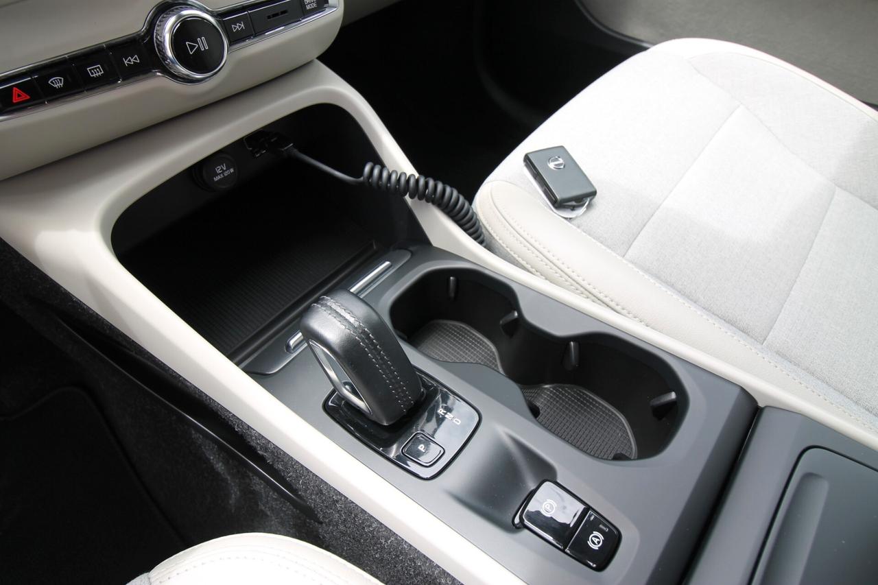 Volvo XC40 2.0 D3 150cv Momentum Geartronic | 2019
