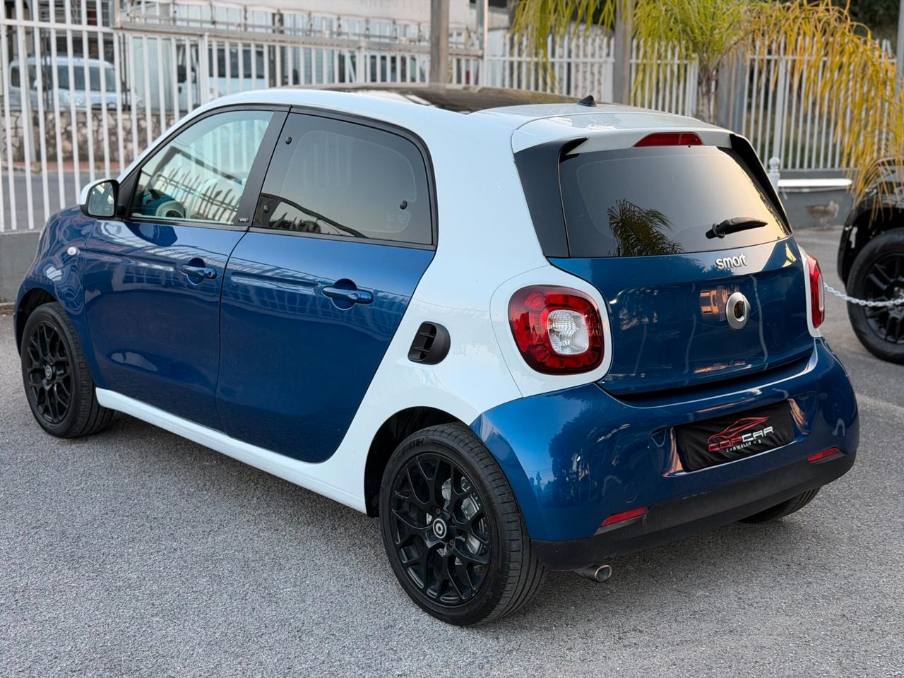 Smart ForFour 70 1.0 twinamic Proxy LED TETTO