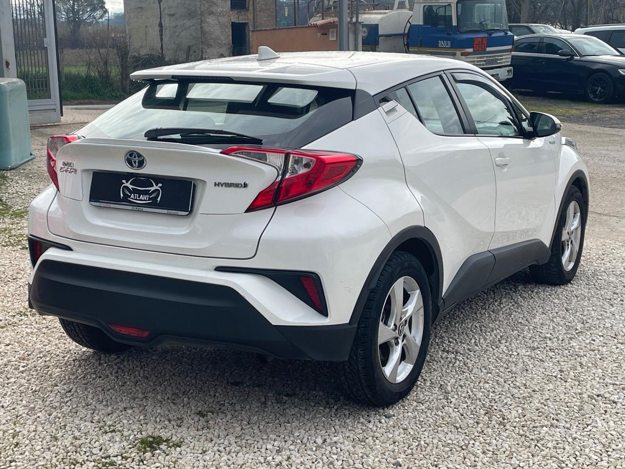 Toyota C-HR 1.8 Hybrid E-CVT Business