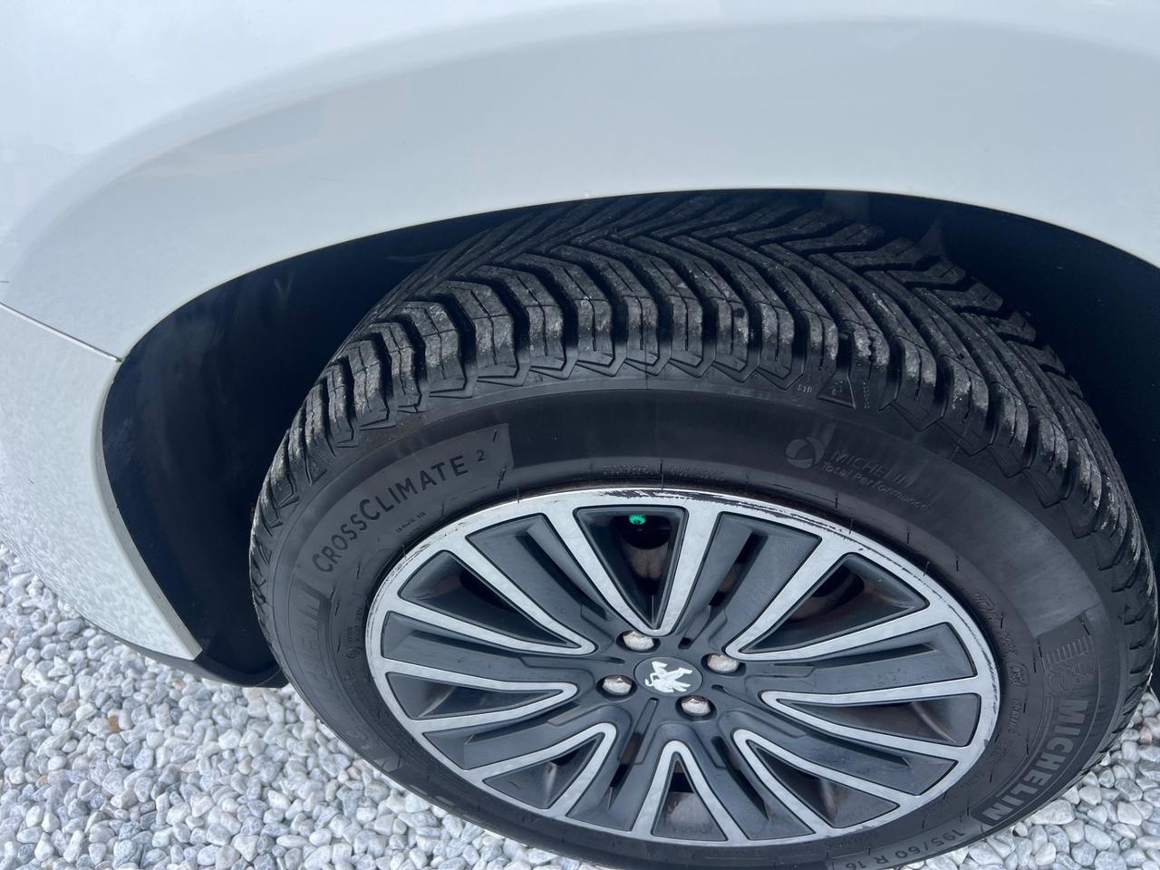 Peugeot 2008 1.4 HDi 68CV Active