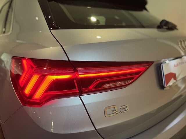 Audi Q3 40 TFSI quattro S tronic Business Advanced
