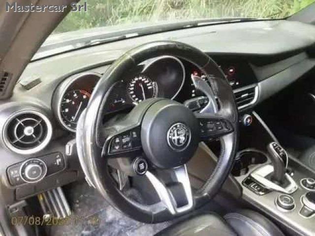 ALFA ROMEO Giulia 2.2 t Veloce Q4 210 cv auto - GH299HV