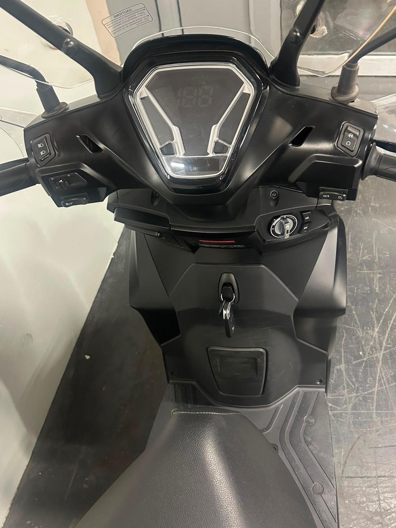 Voge SR 16 / 200