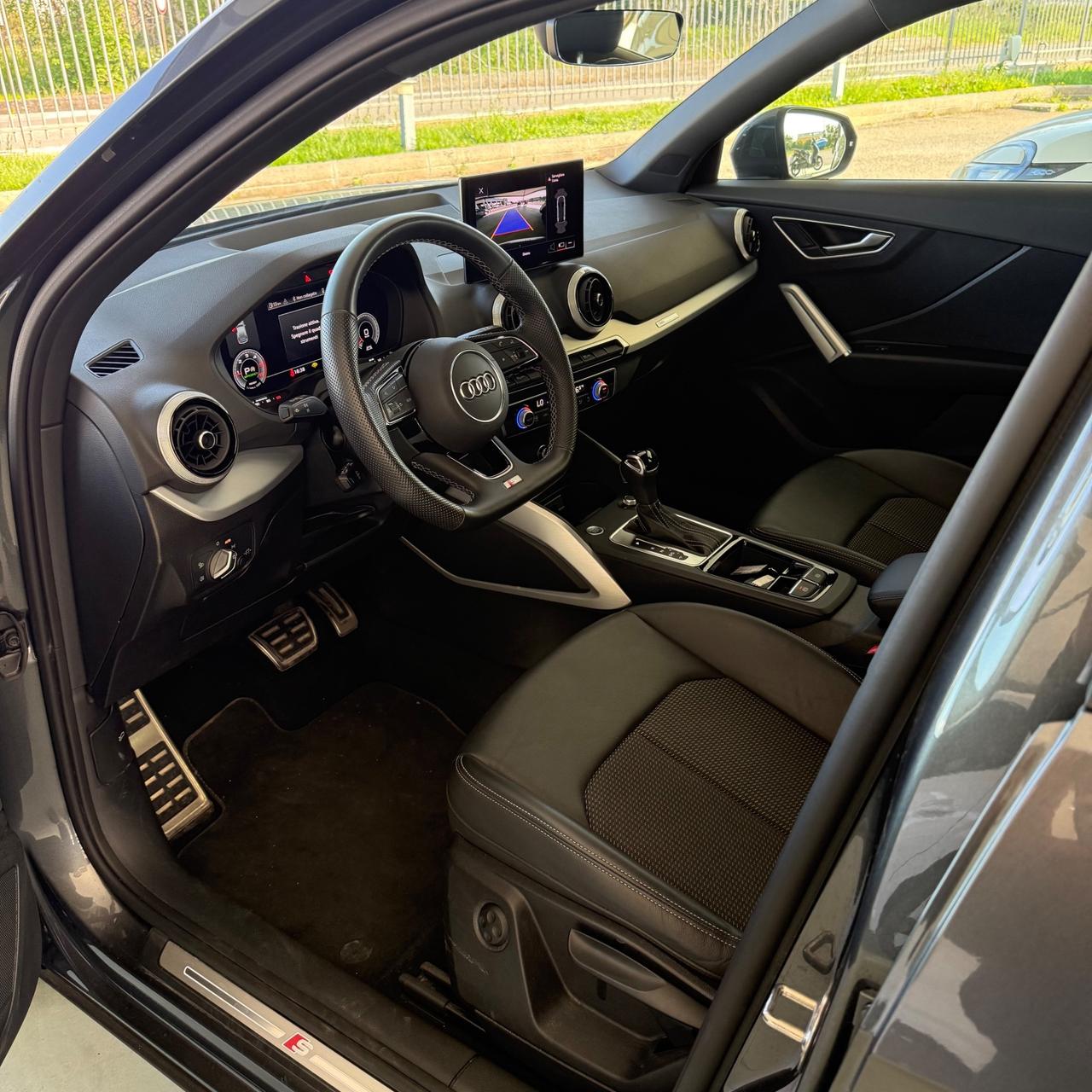 Audi Q2 35 TDI S tronic line Edition