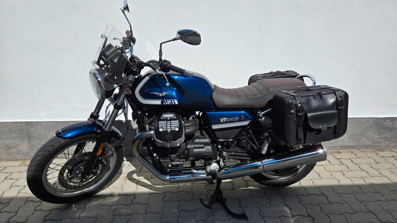 Moto Guzzi V7 SPECIAL ABS