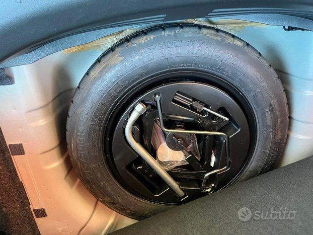 LANCIA YPSILON HYBRID GOLD