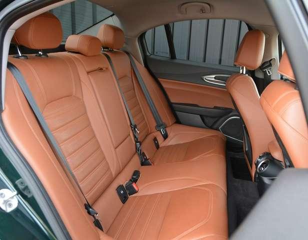 Alfa Romeo Giulia 2.2 t Veloce Q4 210 cv auto * VERDE VISCONTI *