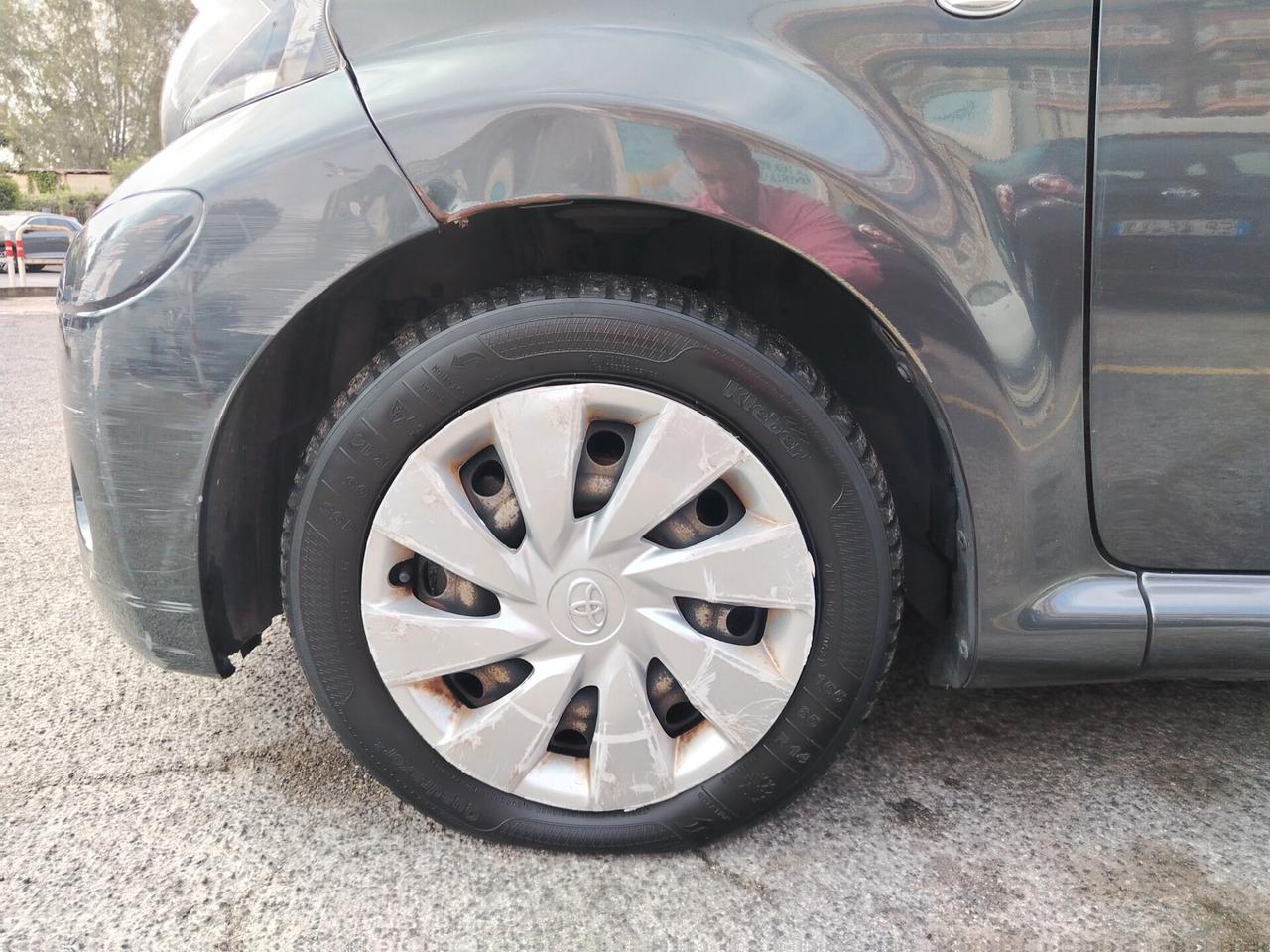 Toyota Aygo 1.0 12V VVT-i 5 porte Orange Connect