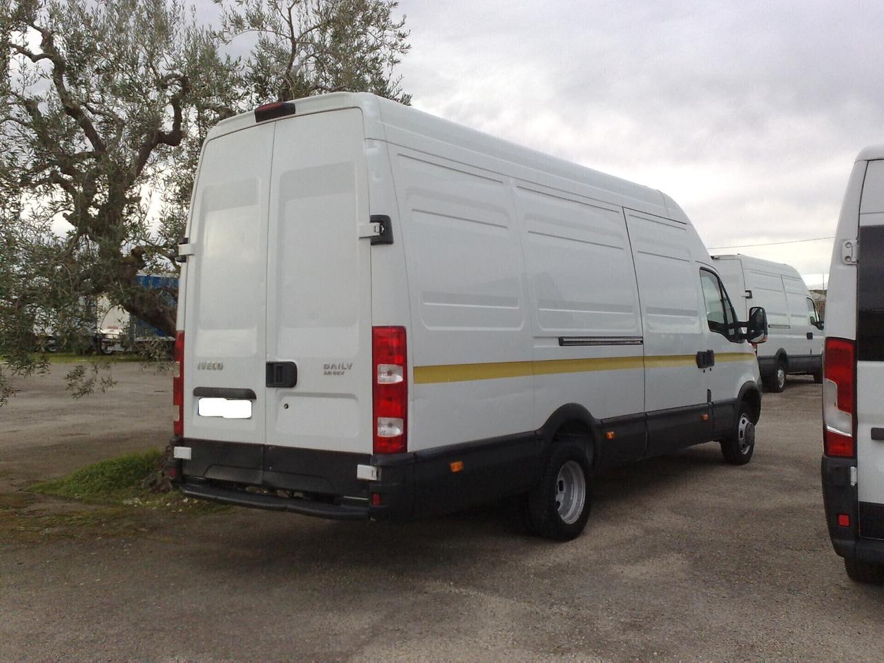 Iveco Daily 35c14 3000cc GRANVOLUME - 2011