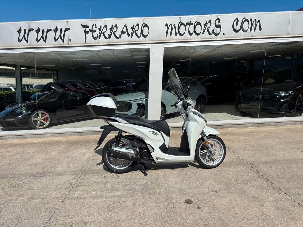 Honda SH 300 i 2017 / KM 23.000 Condizioni pari al nuovo