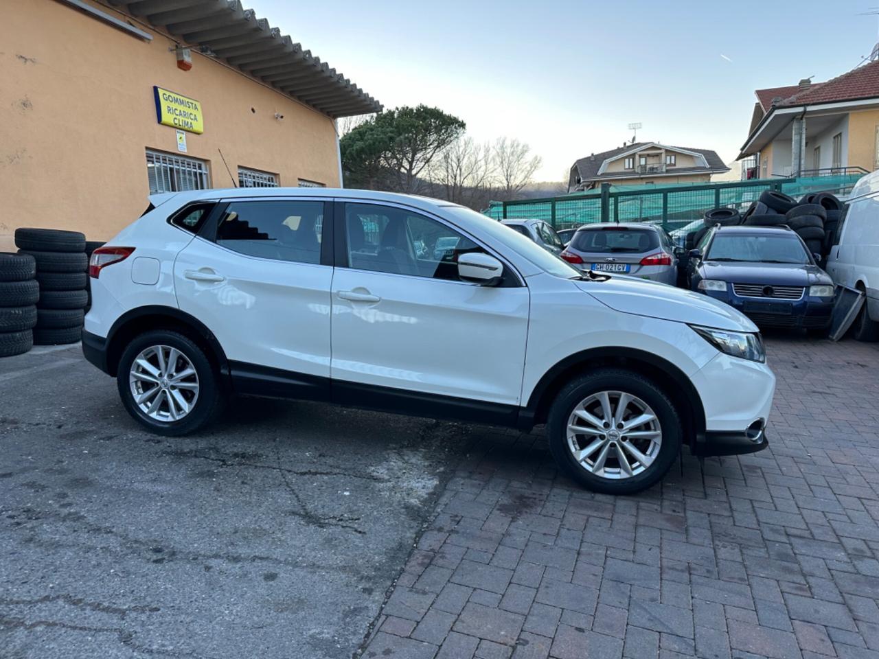 Nissan Qashqai 1.5 dCi Visia