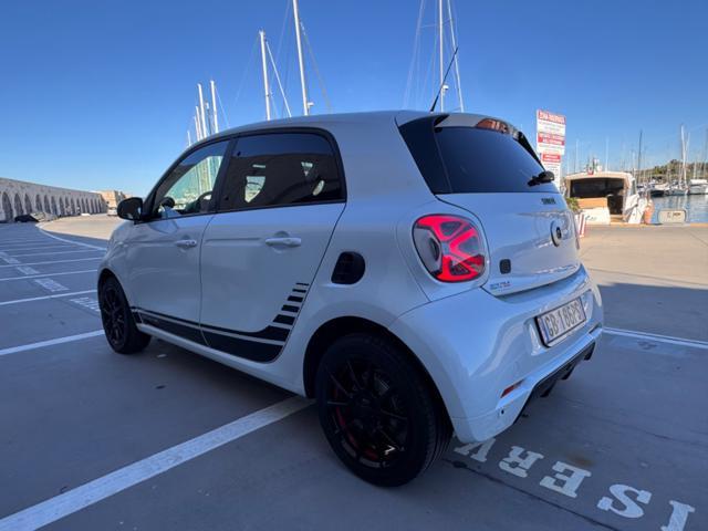 SMART ForFour EQ EDITION ONE PACK BRABUS+PELLE+TETTO+RCAM