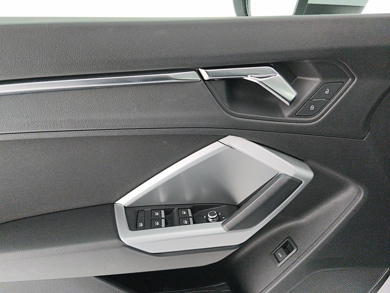 Audi Q3 35 2.0 tdi Business Advanced