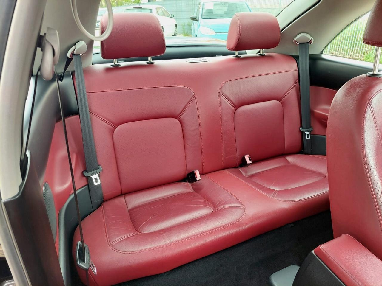 VOLKSWAGEN New Beetle 1.6 FL - 2009