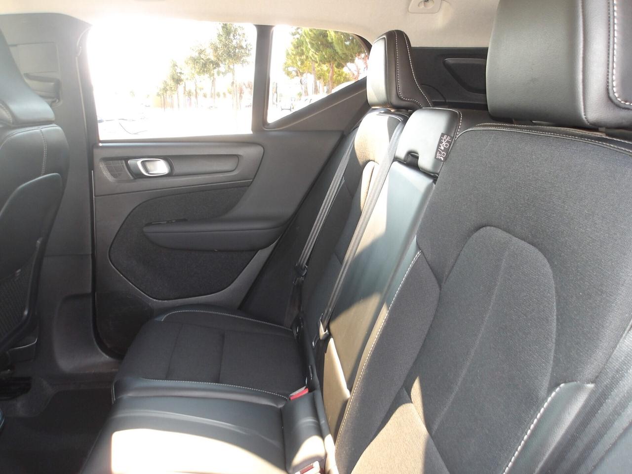 VOLVO XC40 4WD-AUTO-RETROC-2019