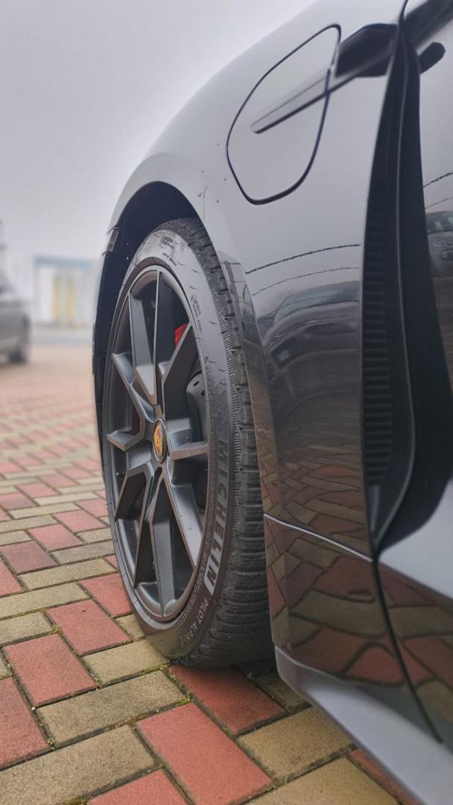 PORSCHE Taycan GTS Sport Turismo