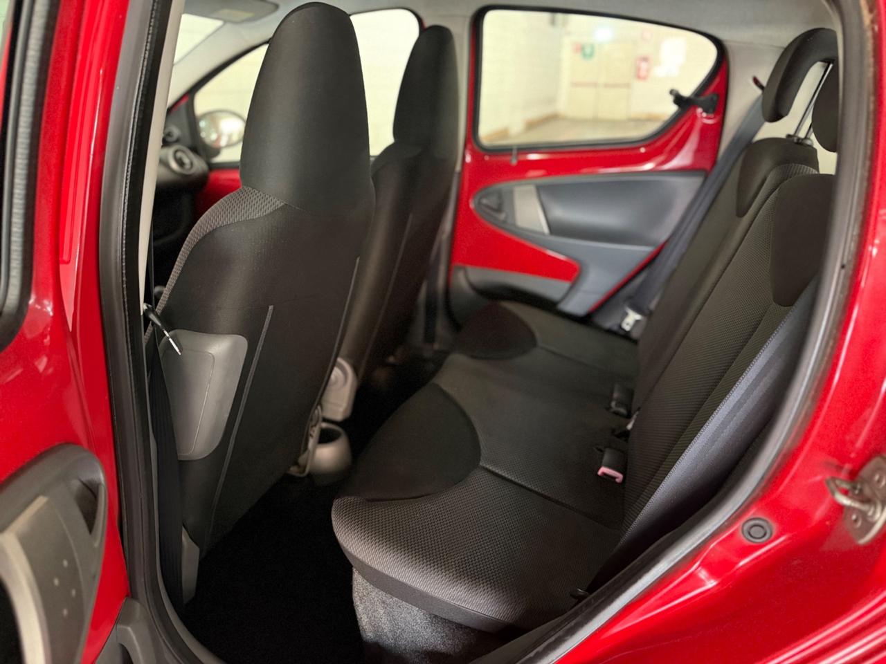 Toyota Aygo 1.0 12V VVT-i 5 porte Sol