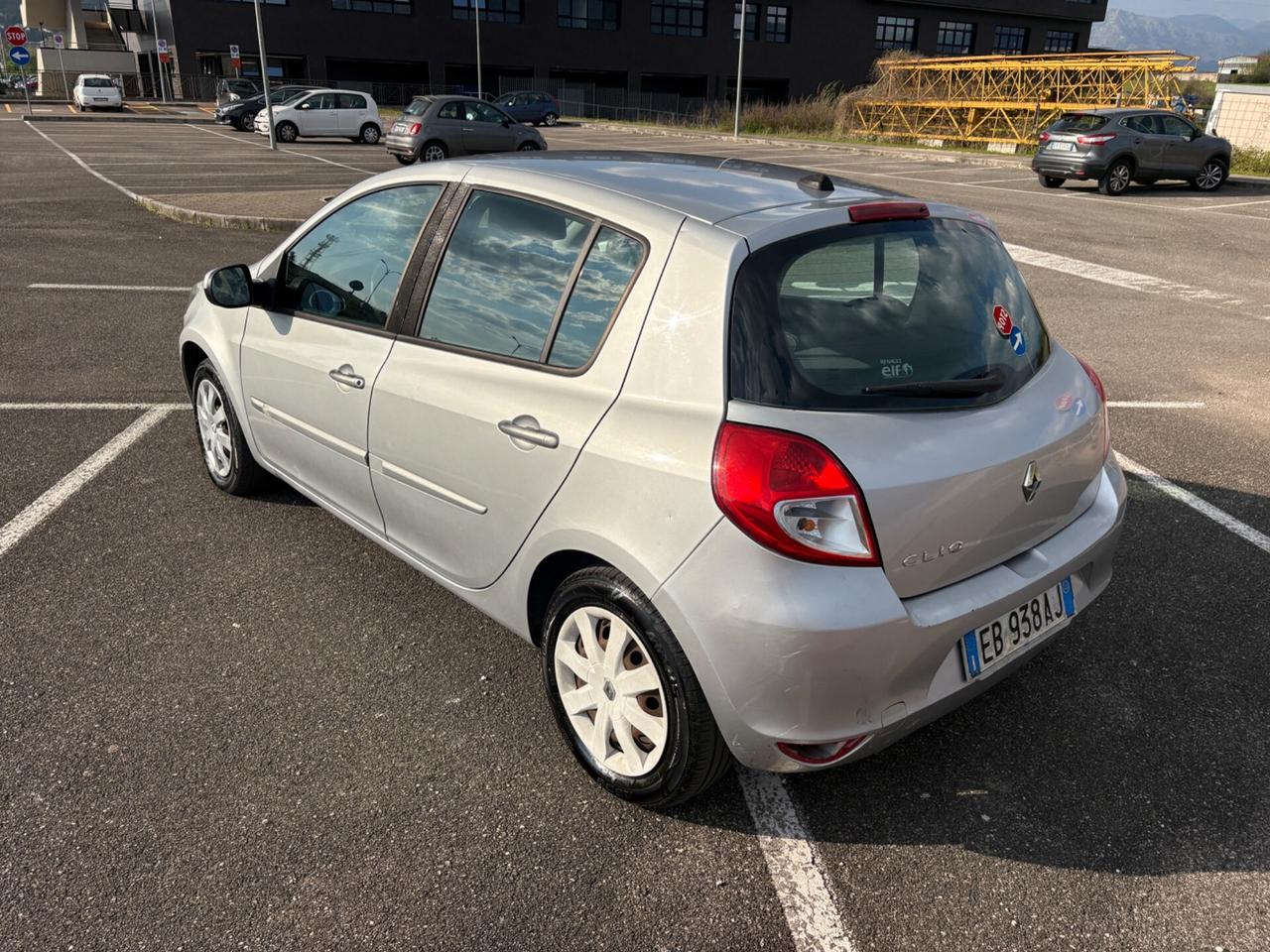 Renault Clio 1.1 BENZ/GPL*2010*NAVIGATORE*GPL2030