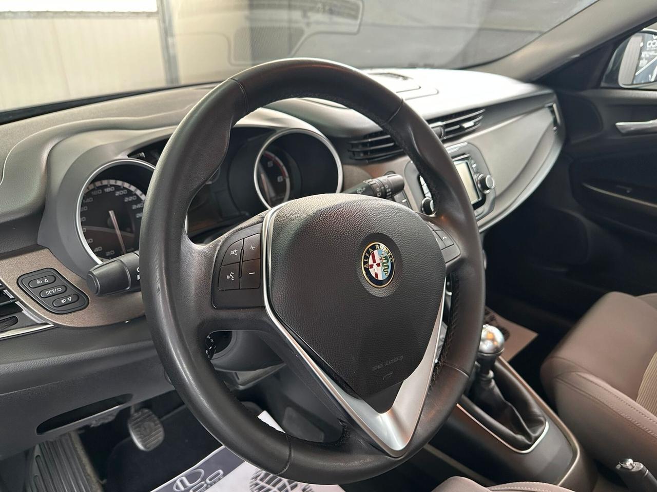 Alfa Romeo Giulietta 1.6 JTDm-2 105 CV Distinctive