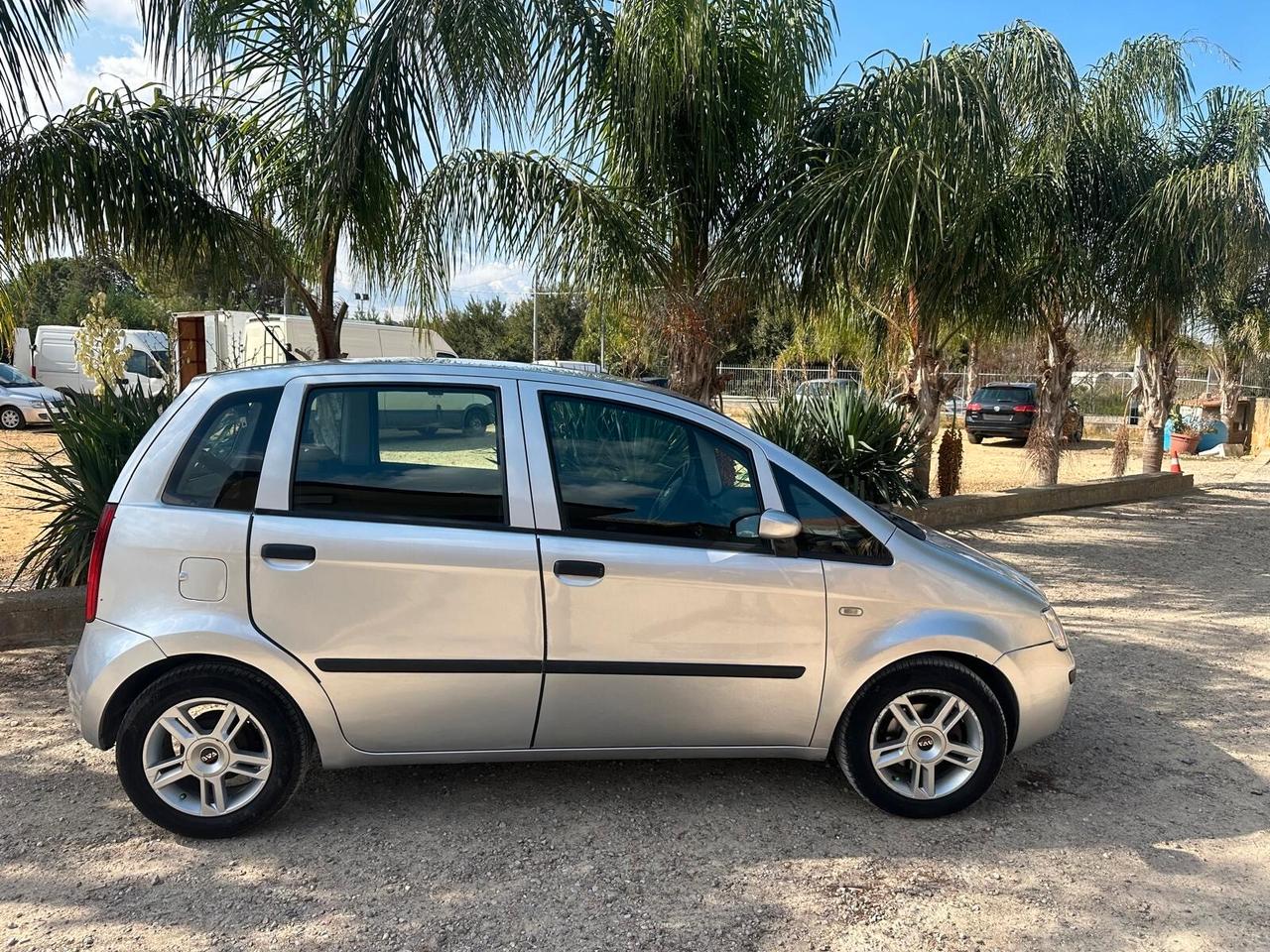 Fiat Idea 1.2 16V BlackLabel