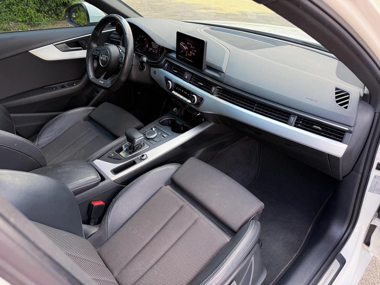 Audi A4 45 TFSI quattro S tronic Sport