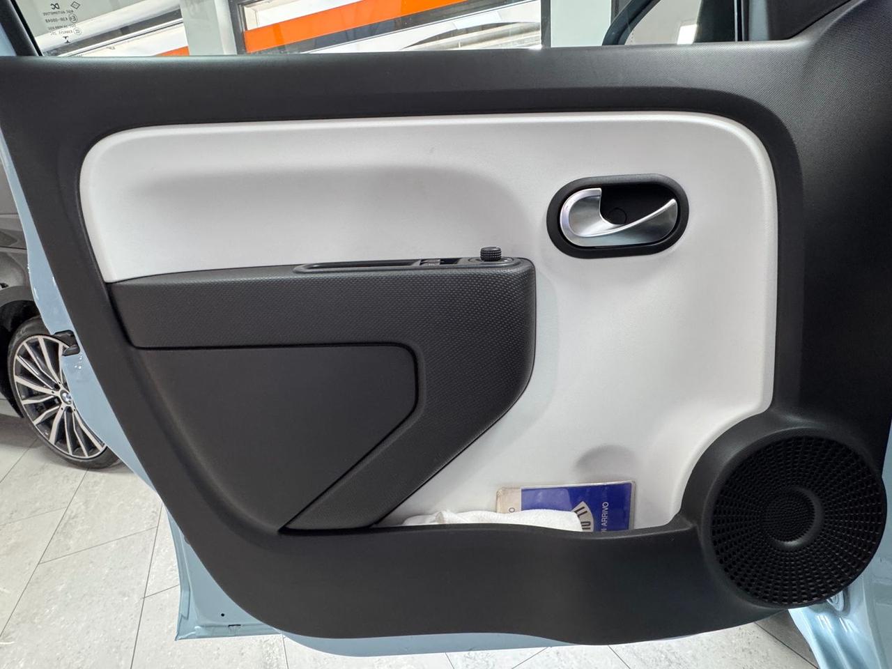 Renault Twingo Electric Authentique R80 #6914