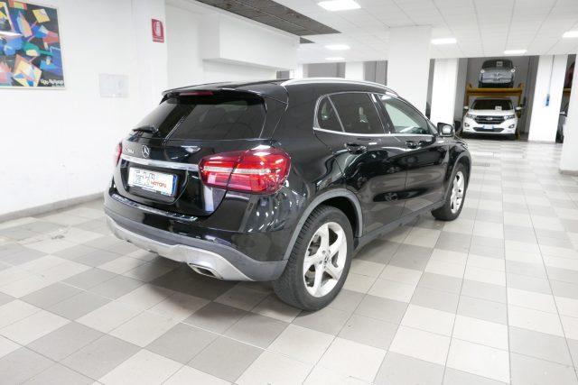 MERCEDES-BENZ GLA 200 d Automatic Sport