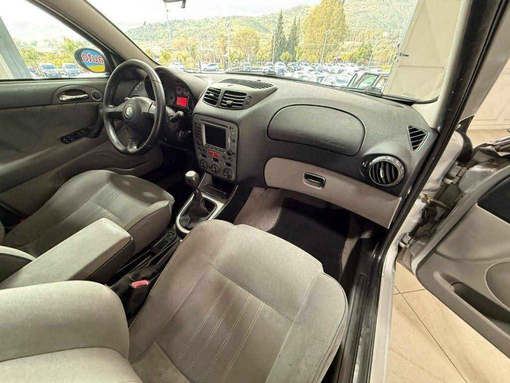 Alfa Romeo 147 1.9 JTD (120) 5 porte Distinctive
