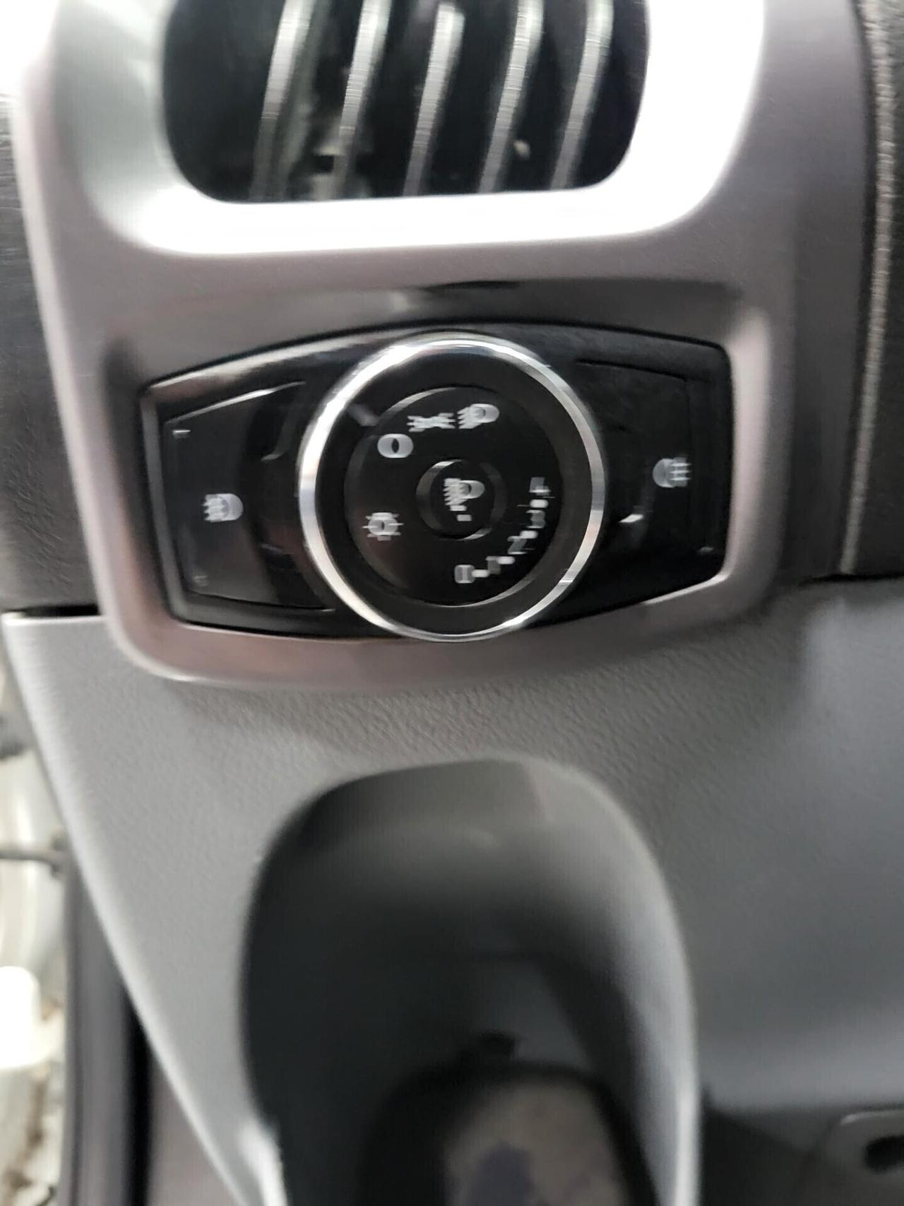 Ford transit custom 2.2 TDI 125cv anno 2014