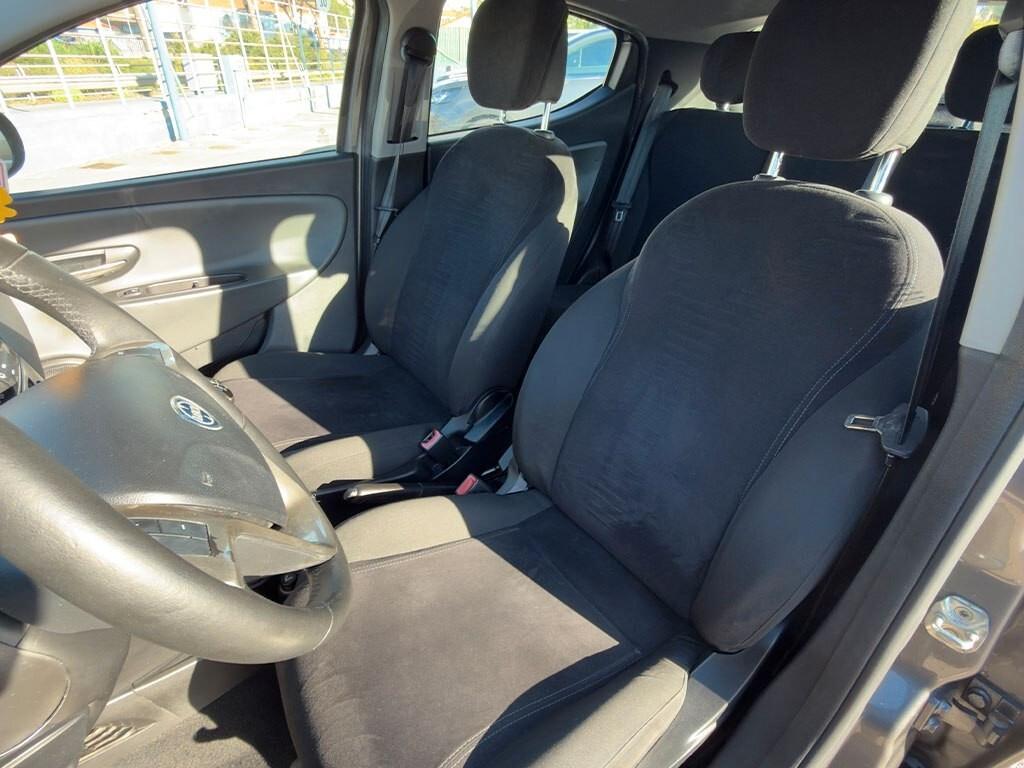 Lancia Ypsilon 1.2 69 CV 5 porte GPL Ecochic Gold