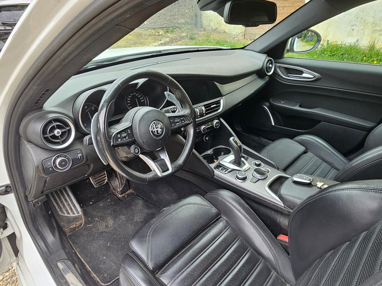 Alfa Romeo Giulia 2.2 Turbodiesel 210 CV AT8 AWD Q4 Veloce