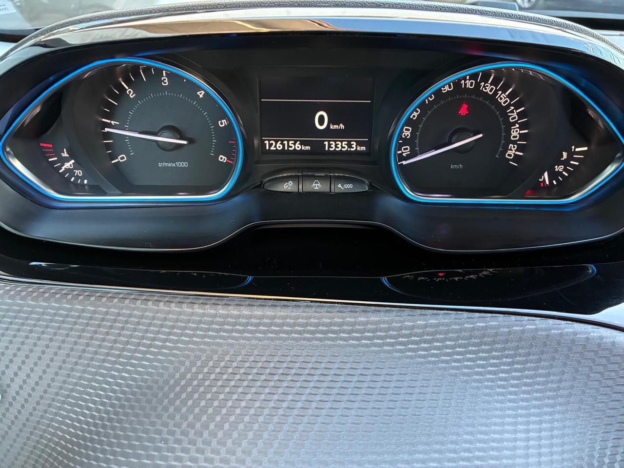Peugeot 2008 BlueHDi 100 GT Line