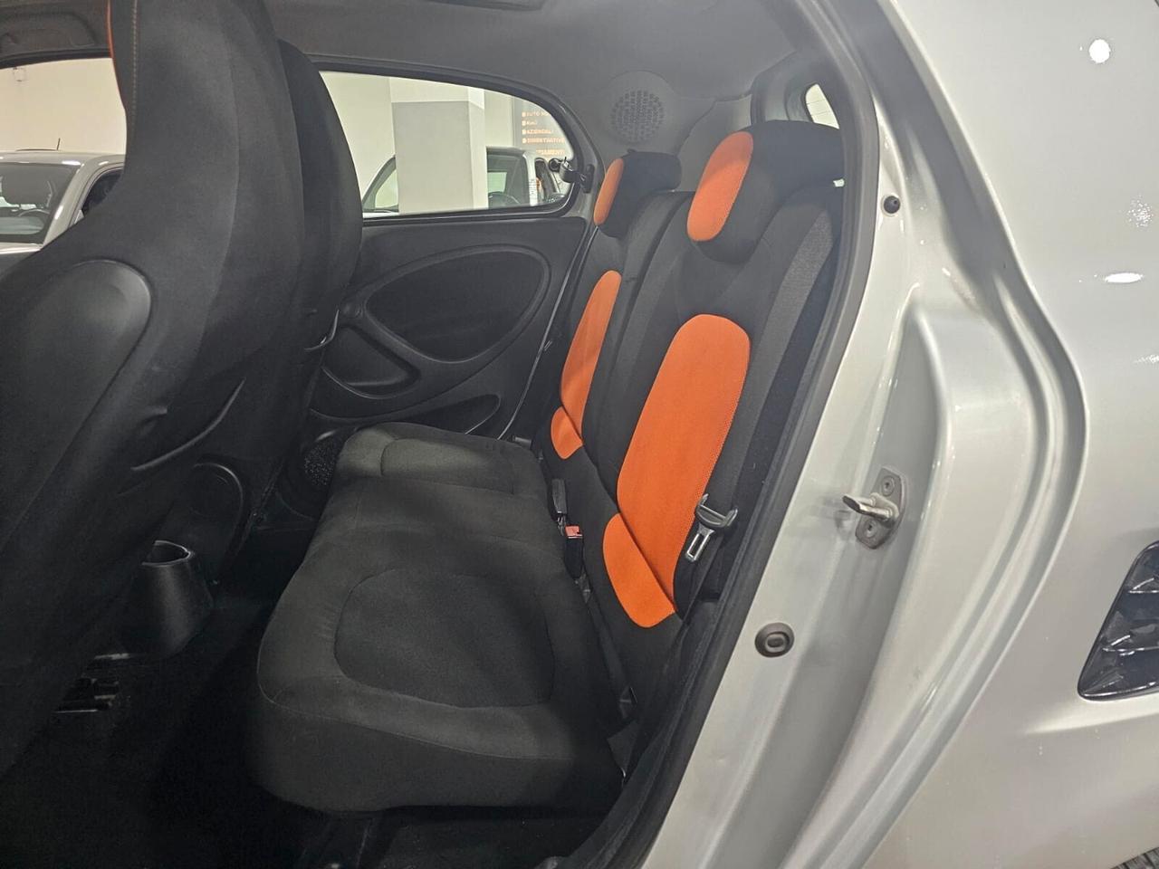 NUOVA SMART FORFOUR PASSION EDITION 1.0 TURBO BENZ 71CV