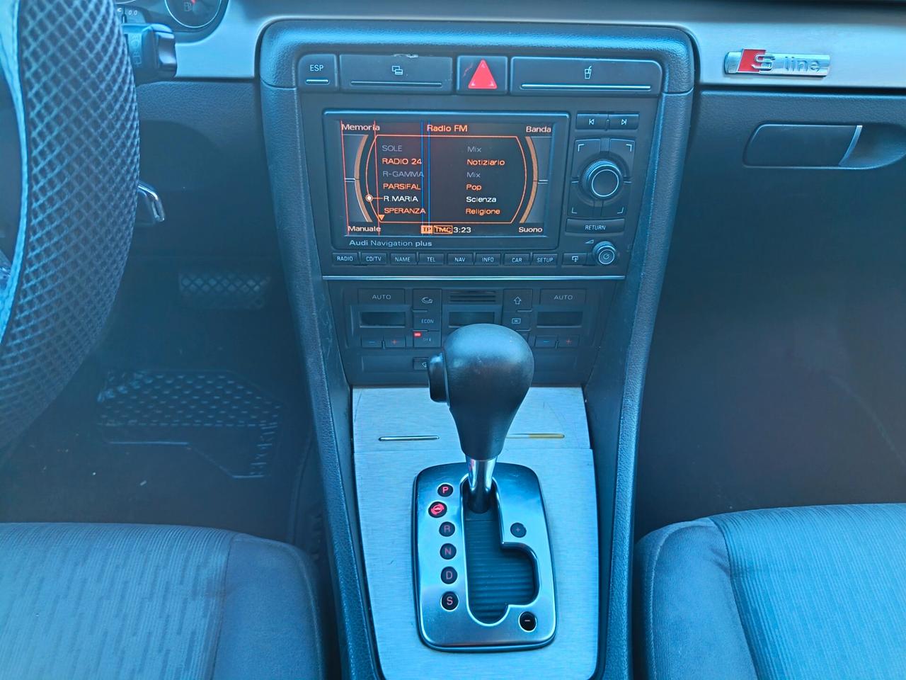 Audi A4 2.0 TDI AUTOMATICA NEOPATENT DISTRIBUZIONE APPENA FATTA