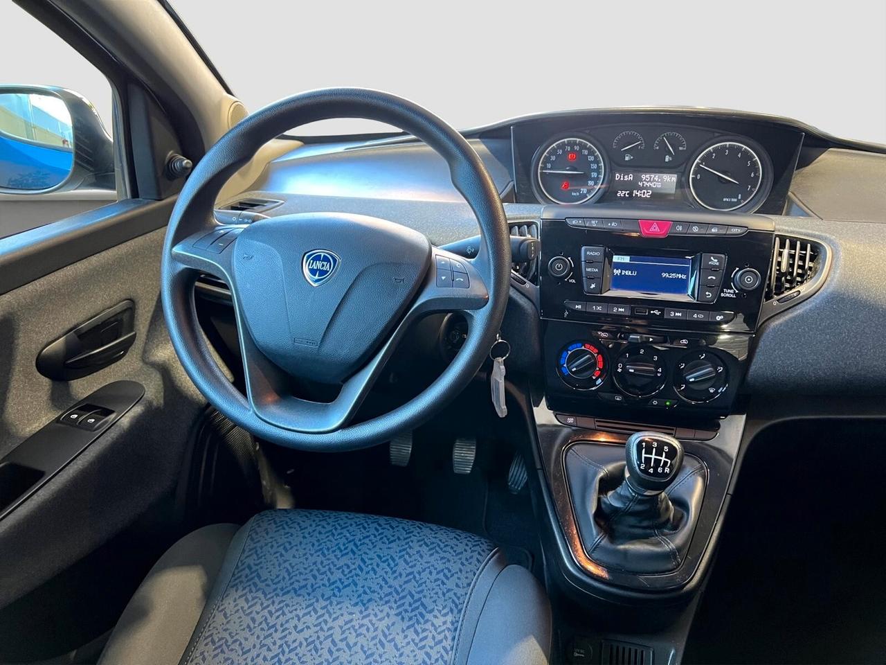 Lancia Ypsilon 1.0 FireFly 5 porte S&S Hybrid Ecochic Silver