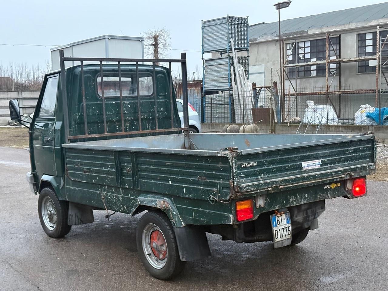 Piaggio poker ribaltabile