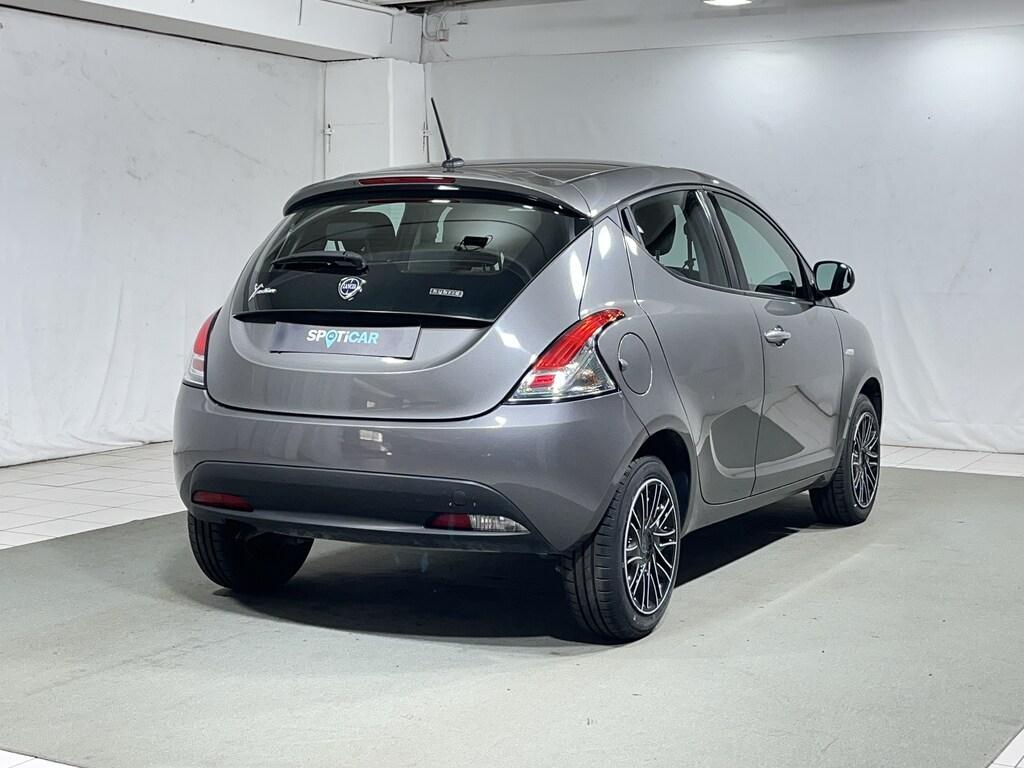 Lancia Ypsilon 1.0 firefly hybrid Silver Plus s&s 70cv