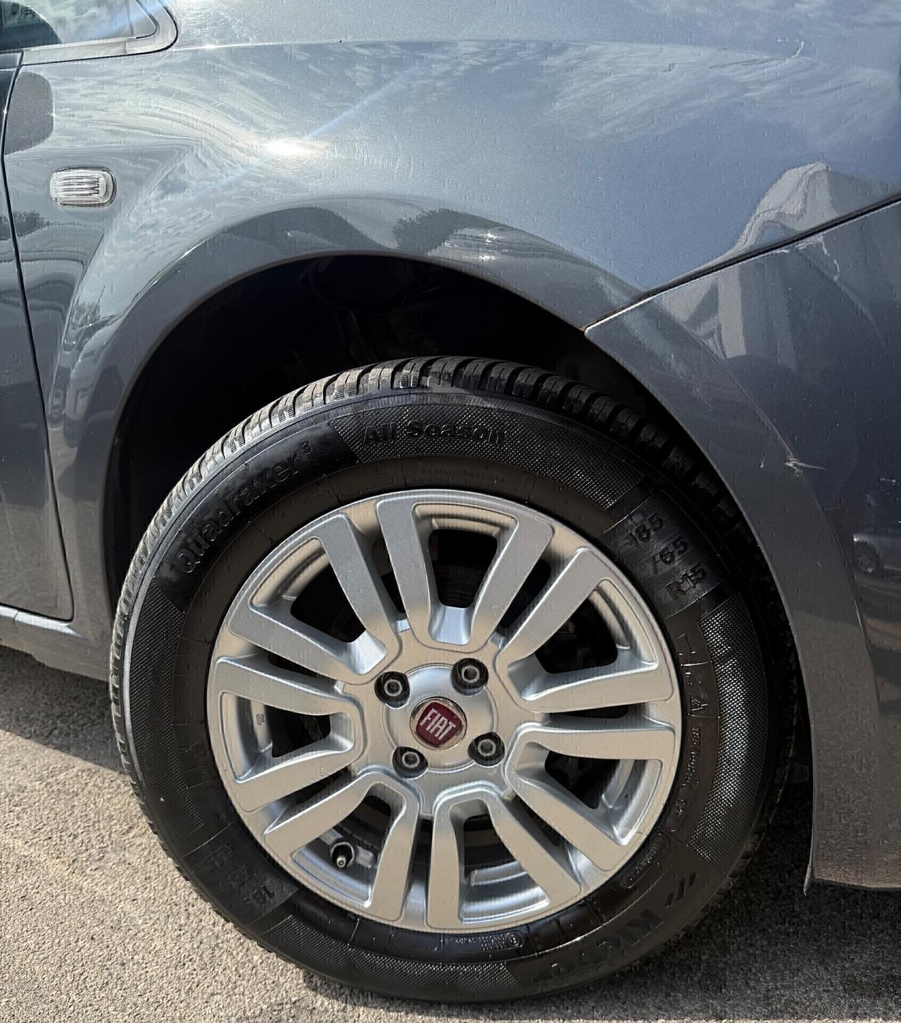 Fiat Punto 1.4 8V 5 porte Easypower Lounge,alcantara,cerchi in lega,comandi al volante,ecc.